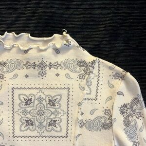 Forever 21 Longsleeve paisley